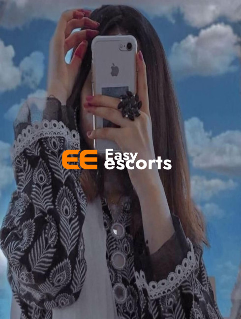 Experience Comfortable City Nights with a Bangalore Escort