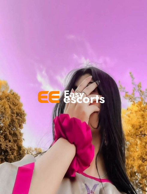 Independent & Cam show & real meet - escort in New Delhi